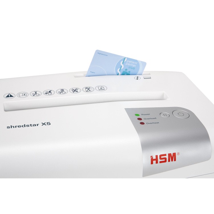 HSM_shredstar_X5_Kreditkarte.jpg