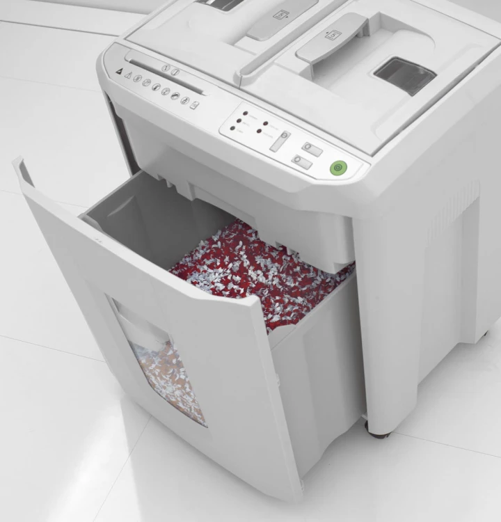 SHREDCAT-8280-B-removable-shred-bin-19-web.jpg