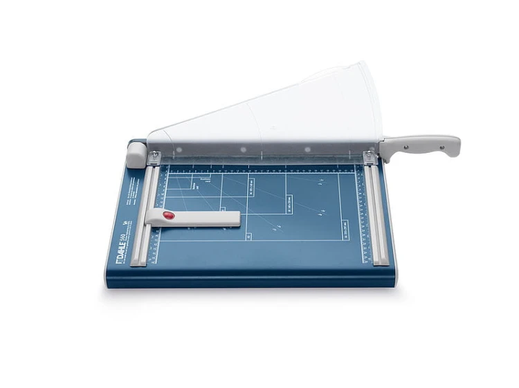 csm_Dahle_Dahle_Schneidemaschine_560_product_04__20200512165701_284760_f74d1937eb.jpg